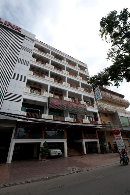 Circuit Hotel & Cafe - Nana Hotel Phnom Pen Exterior foto